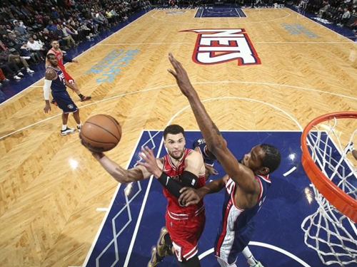 欧冠综述：16强已定12席！拜仁补时绝杀晋级 米兰+亚特兰大出局