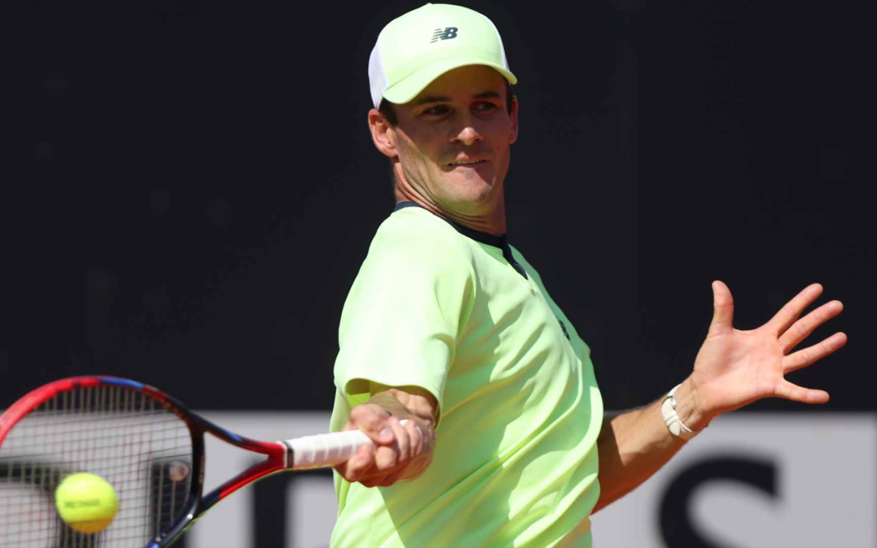 体育李铁：要赢得比赛须有极强意志力