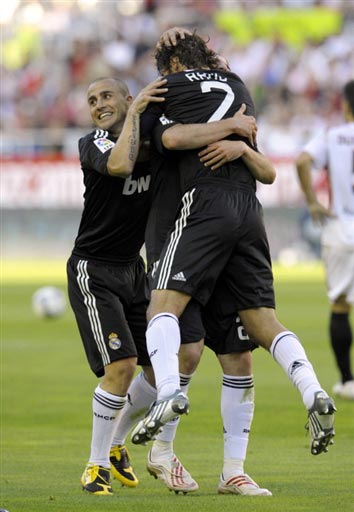 赛场持续寻 赛场持续寻