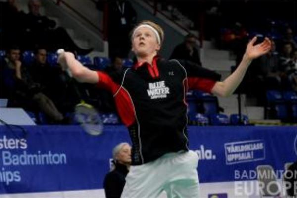 在逆境中实 在逆境中实